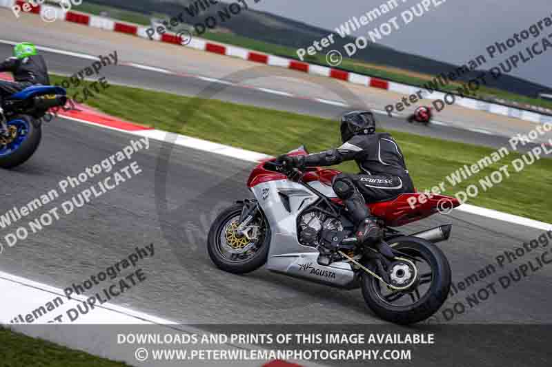 cadwell no limits trackday;cadwell park;cadwell park photographs;cadwell trackday photographs;enduro digital images;event digital images;eventdigitalimages;navarra;no limits trackdays;peter wileman photography;racing digital images;trackday digital images;trackday photos
